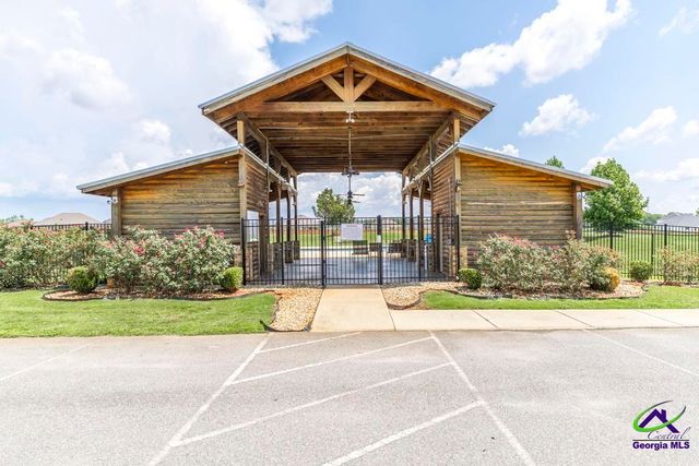 111 Corn Field Circle, Perry, GA 31069