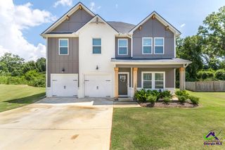 111 Corn Field Circle, Perry, GA 31069