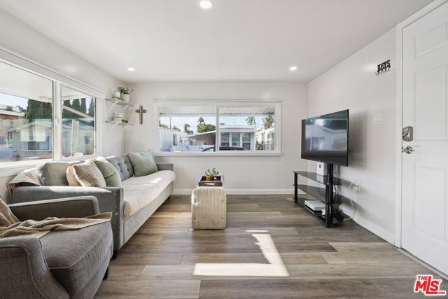 11250 Playa Street 34, Culver City, CA 90230