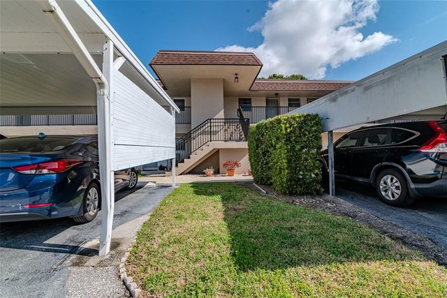 9945 47TH AVENUE N 201, St Petersburg, FL 33708