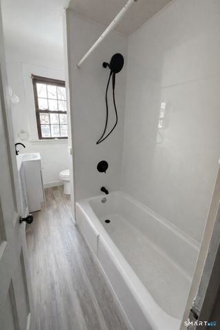 40 Rogers Street 1, Branford, CT 06405