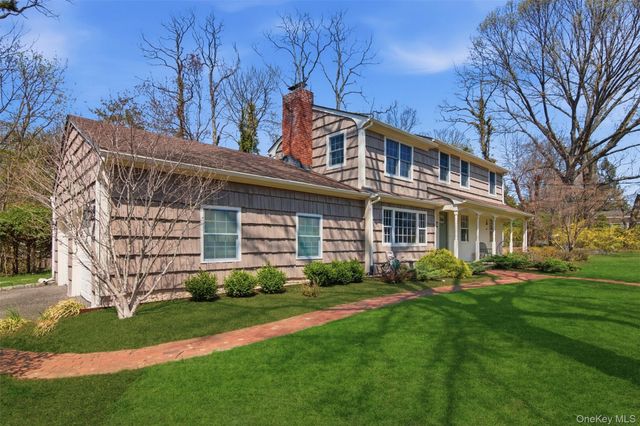 1 Carriage Court, Stony Brook, NY 11790