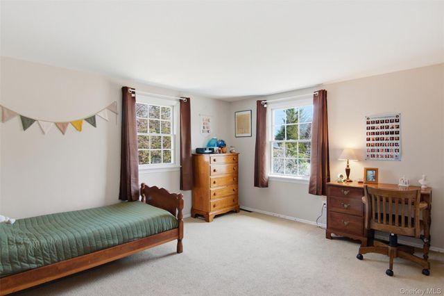 1 Carriage Court, Stony Brook, NY 11790