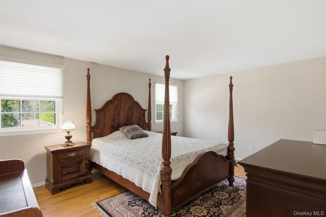 1 Carriage Court, Stony Brook, NY 11790