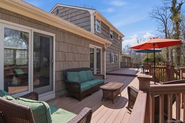 1 Carriage Court, Stony Brook, NY 11790