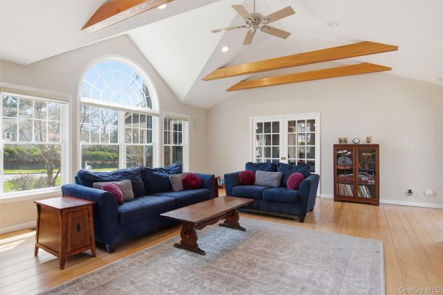 1 Carriage Court, Stony Brook, NY 11790