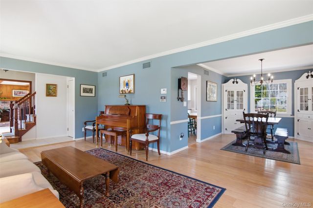 1 Carriage Court, Stony Brook, NY 11790