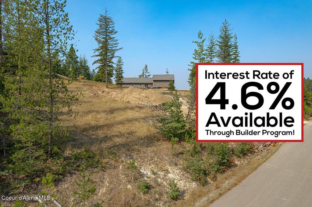 107 Blazing Saddle Ct, Pinehurst, ID 83850
