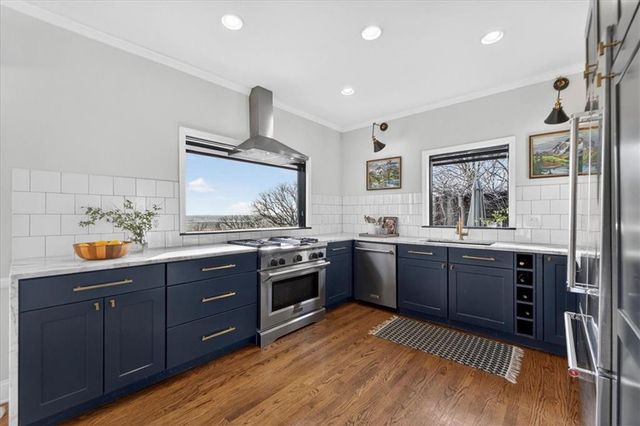 3718 N Briarcliff Road, Kansas City, MO 64116