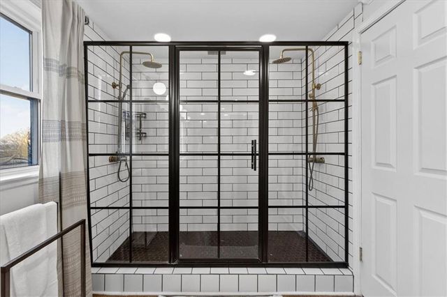 3718 N Briarcliff Road, Kansas City, MO 64116