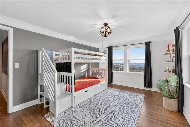 3718 N Briarcliff Road, Kansas City, MO 64116