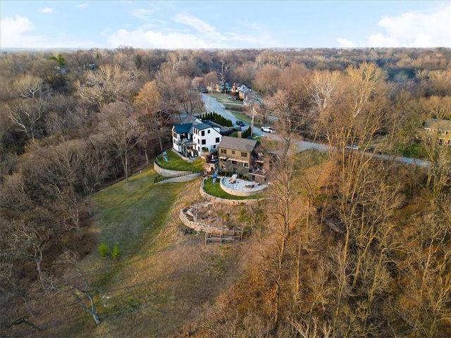 3718 N Briarcliff Road, Kansas City, MO 64116