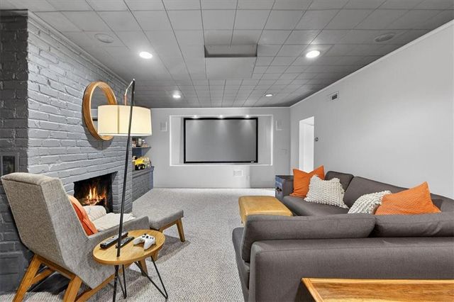 3718 N Briarcliff Road, Kansas City, MO 64116