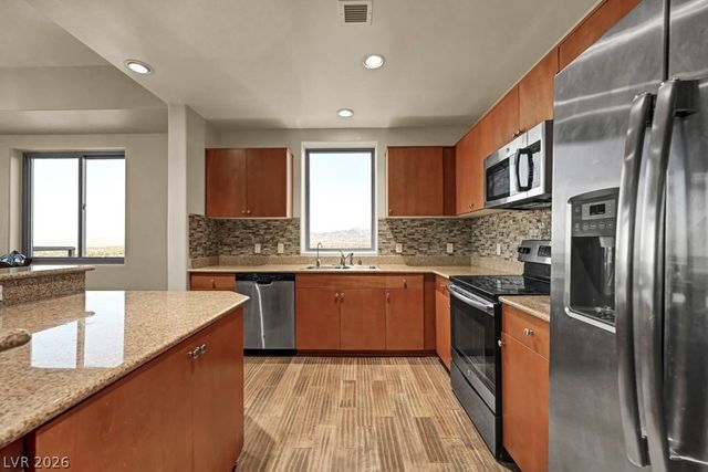 8255 Las Vegas Boulevard 2013, Las Vegas, NV 89123