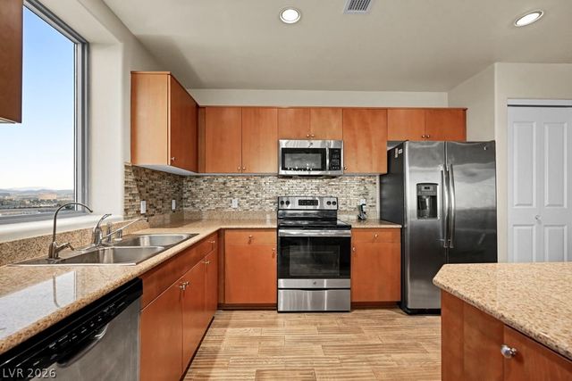 8255 Las Vegas Boulevard 2013, Las Vegas, NV 89123