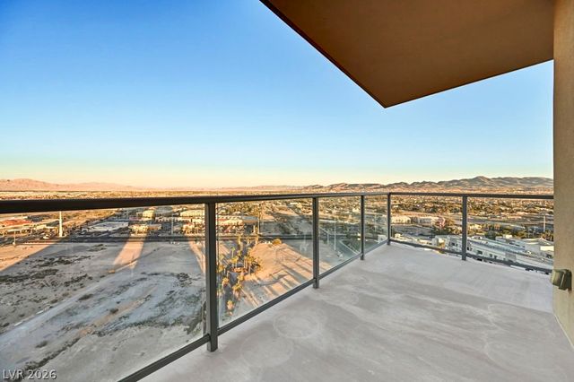 8255 Las Vegas Boulevard 2013, Las Vegas, NV 89123