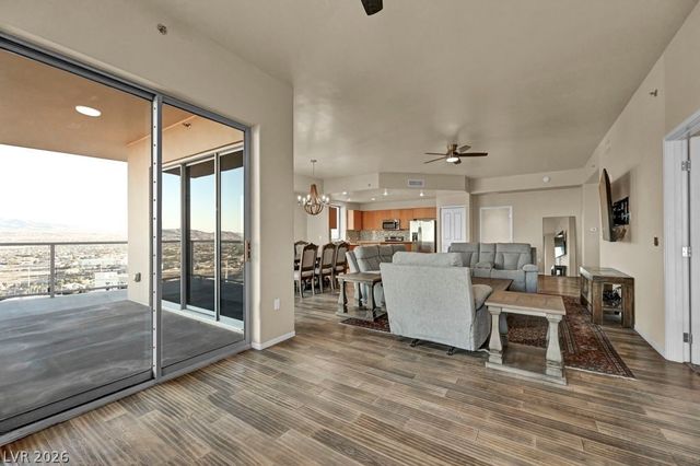 8255 Las Vegas Boulevard 2013, Las Vegas, NV 89123