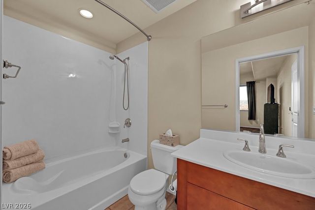 8255 Las Vegas Boulevard 2013, Las Vegas, NV 89123