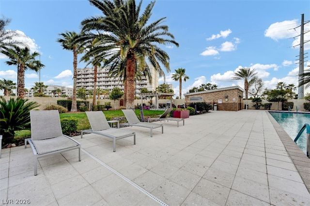 8255 Las Vegas Boulevard 2013, Las Vegas, NV 89123