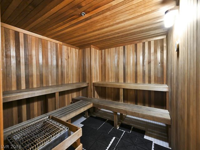 8255 Las Vegas Boulevard 2013, Las Vegas, NV 89123