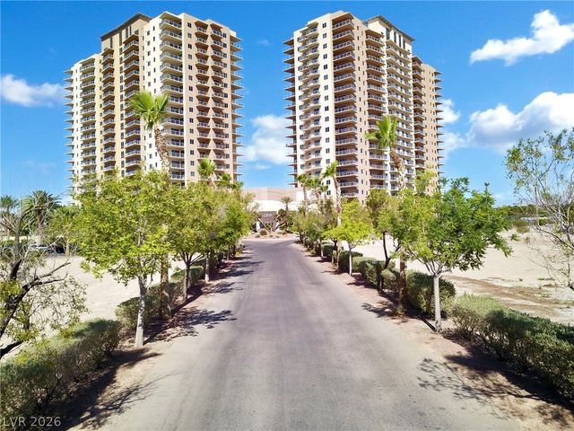 8255 Las Vegas Boulevard 2013, Las Vegas, NV 89123