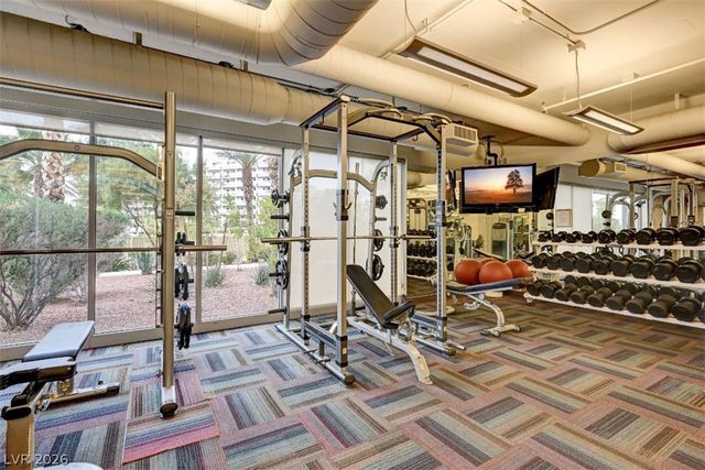 8255 Las Vegas Boulevard 2013, Las Vegas, NV 89123