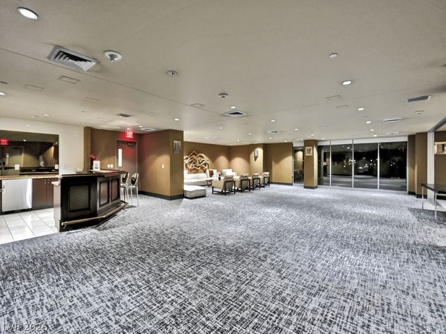 8255 Las Vegas Boulevard 2013, Las Vegas, NV 89123