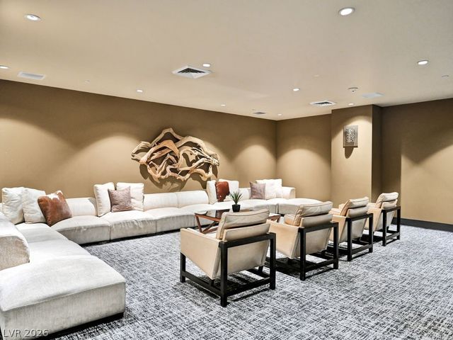 8255 Las Vegas Boulevard 2013, Las Vegas, NV 89123