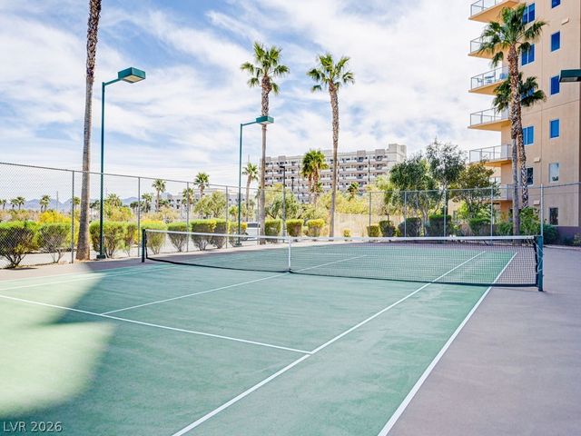 8255 Las Vegas Boulevard 2013, Las Vegas, NV 89123