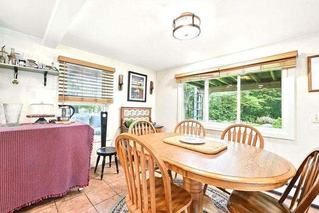 23 Westboro Rd, Upton, MA 01568
