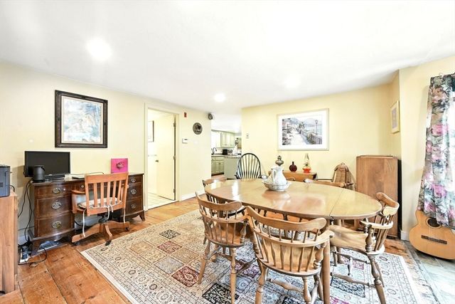 23 Westboro Rd, Upton, MA 01568