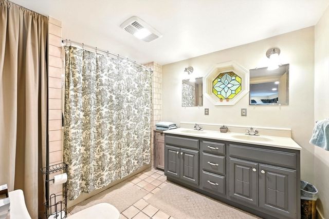 23 Westboro Rd, Upton, MA 01568