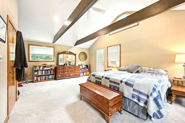 23 Westboro Rd, Upton, MA 01568