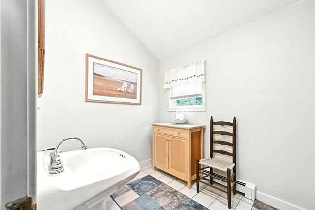 23 Westboro Rd, Upton, MA 01568
