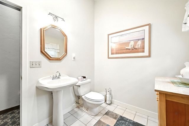 23 Westboro Rd, Upton, MA 01568