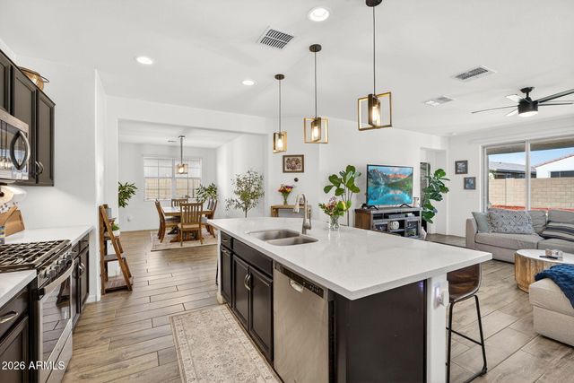 9440 W WILLOW BEND Lane, Phoenix, AZ 85037