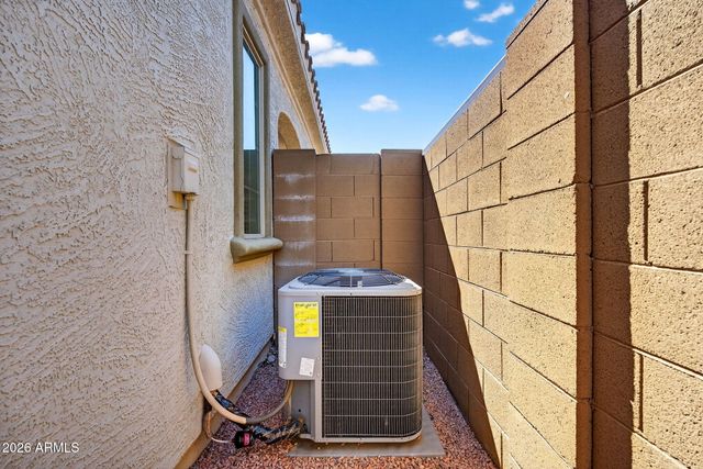 9440 W WILLOW BEND Lane, Phoenix, AZ 85037