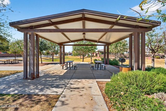 9440 W WILLOW BEND Lane, Phoenix, AZ 85037