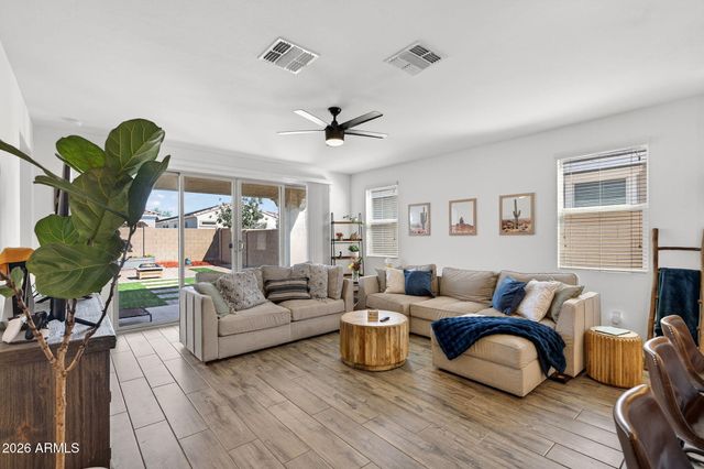 9440 W WILLOW BEND Lane, Phoenix, AZ 85037
