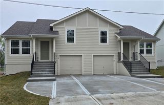 512/514 W Lawrence Street, Spring Hill, KS 66083