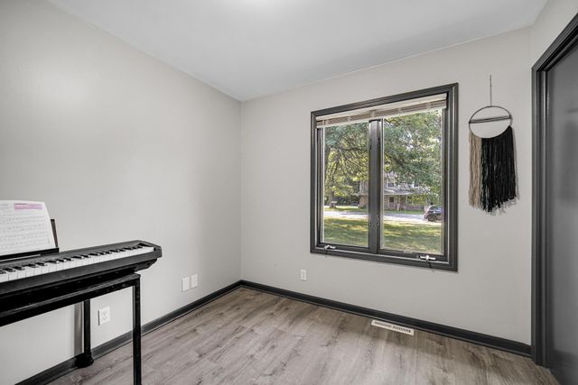 280 Mckinley Avenue, Hobart, IN 46342