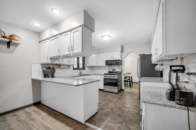 280 Mckinley Avenue, Hobart, IN 46342
