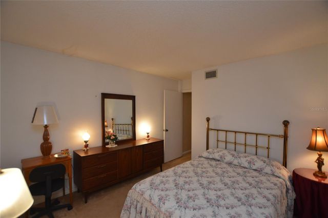 3 SOUTHBURY COURT, Palm Coast, FL 32137