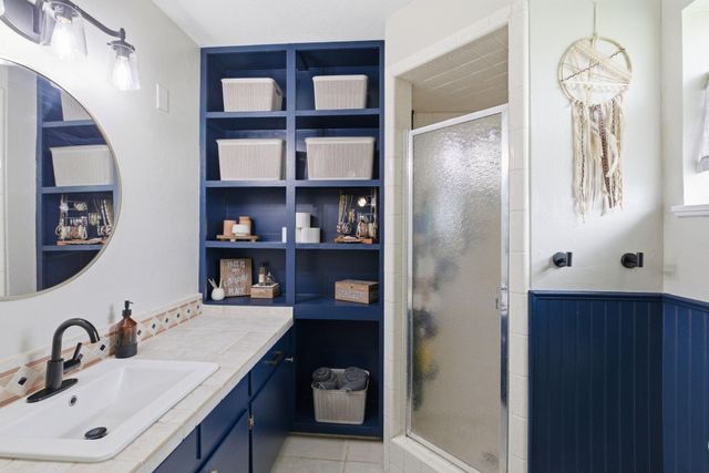 3902 Stillmeadow Drive, Bryan, TX 77802