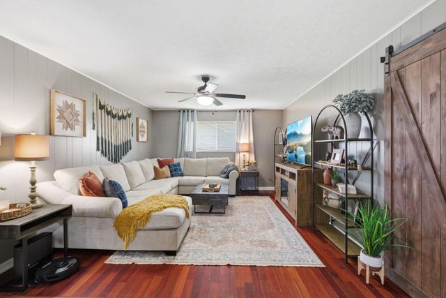 3902 Stillmeadow Drive, Bryan, TX 77802