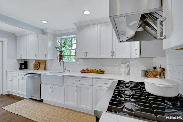 84 S Central Avenue, Ramsey, NJ 07446