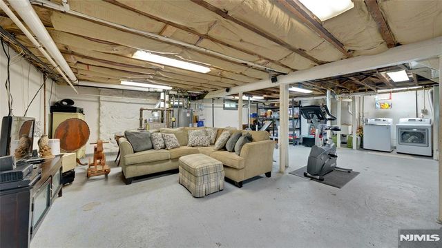 84 S Central Avenue, Ramsey, NJ 07446
