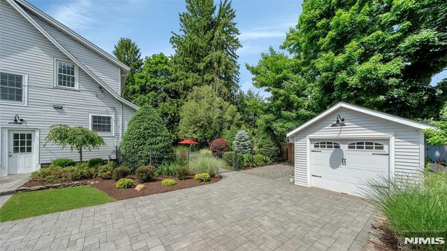 84 S Central Avenue, Ramsey, NJ 07446
