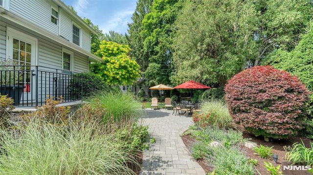 84 S Central Avenue, Ramsey, NJ 07446