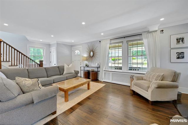 84 S Central Avenue, Ramsey, NJ 07446